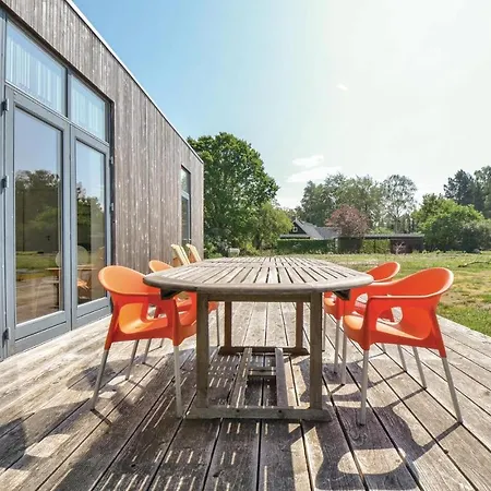 Three-bedroom Holiday In בית נופש Knebel