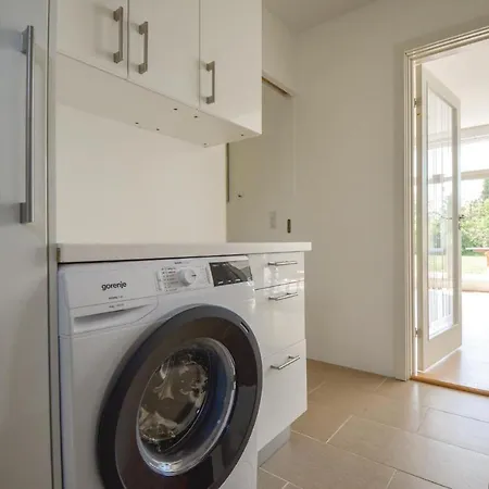 Three-bedroom Holiday In Knebel